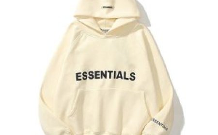 Fleece Essentials Hoodie – Warm, Minimal & Fresh
