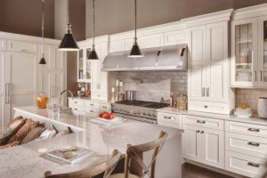 What Makes Custom Kitchen Cabinets So Stylish and Functional?
