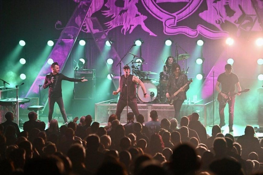 The Best Queen Tribute Bands: Celebrating the Legacy of a Rock Legend
