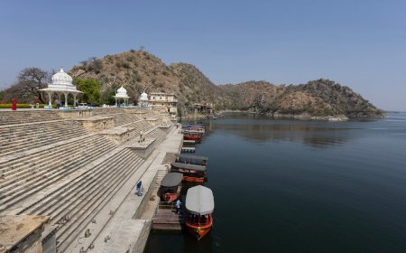 Discover the Magic of Love with Rajasthan Honeymoon Packages