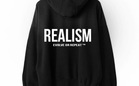 Realism Hoodie: Why It’s Loved by Everyone in Australia