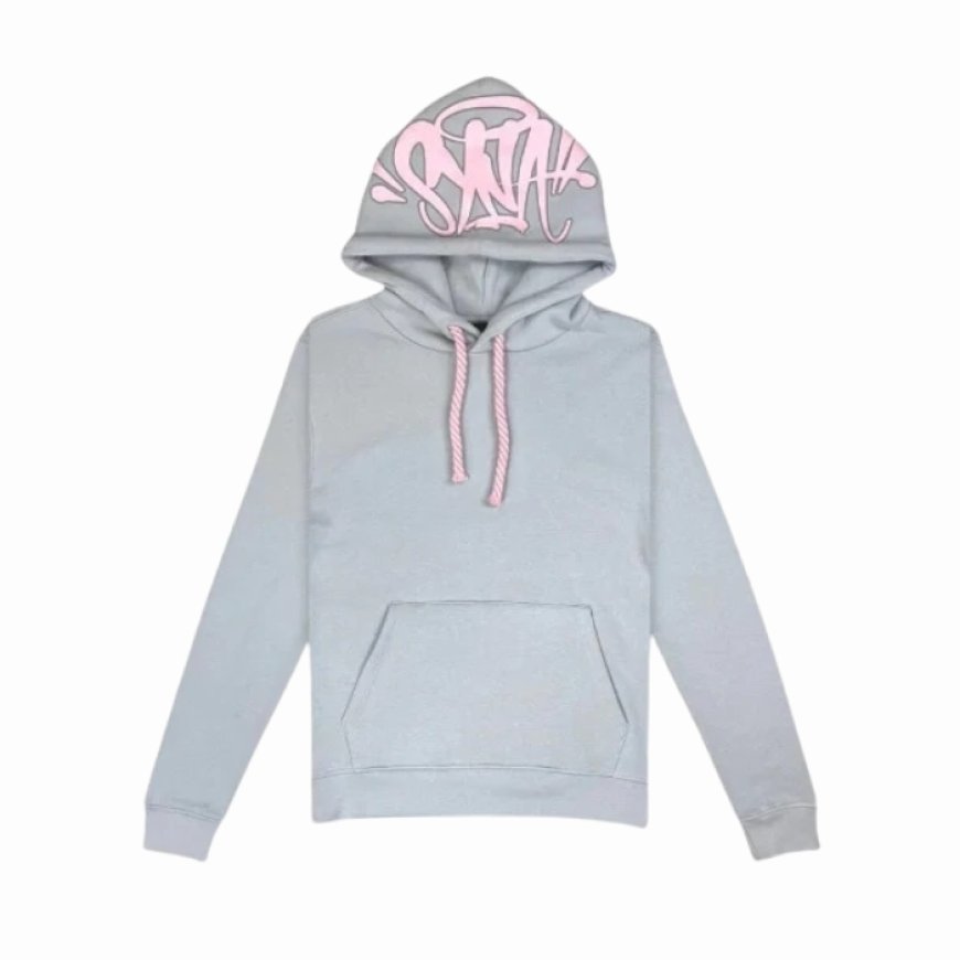 Fans Are Wild for Syna World